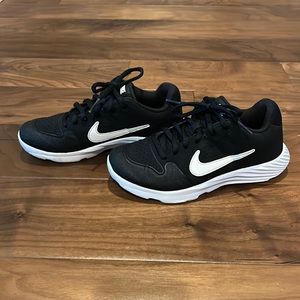 Nike Boys Alpha Huarache 3 CK6257-003 Black Lace Up Turf Baseball Shoes Size 2.5